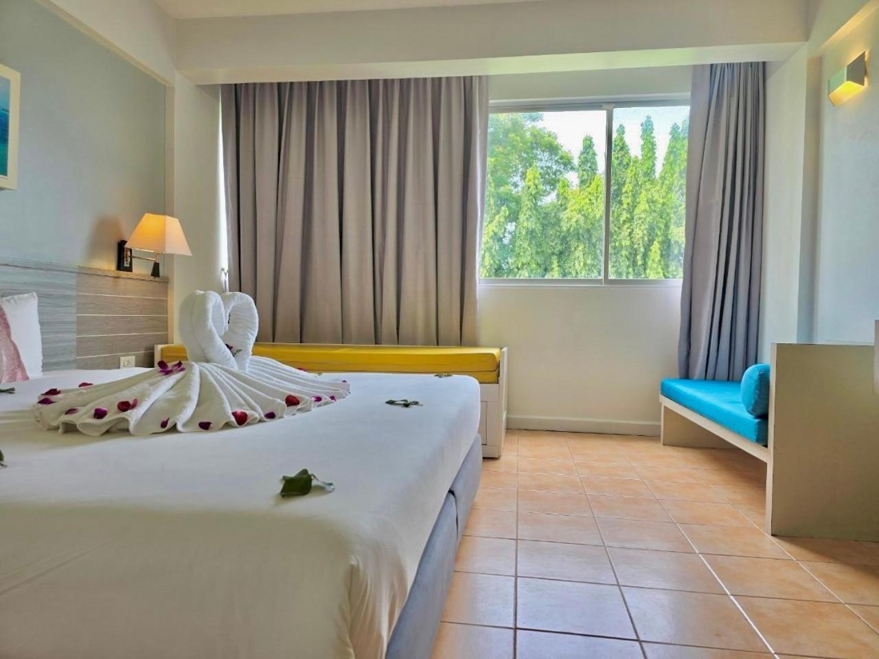 Hotel On Phuket 3*