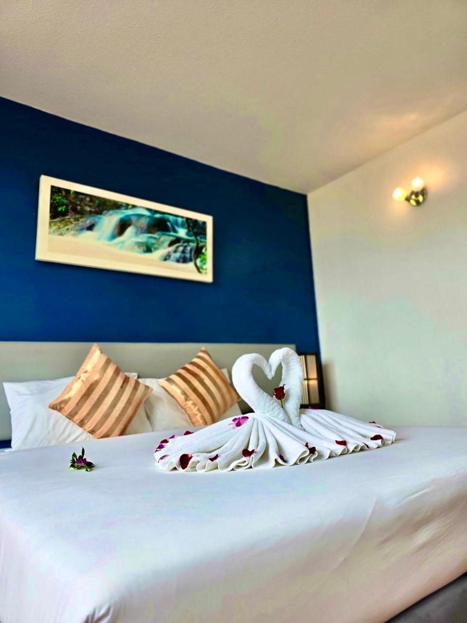 Hotel On Phuket 3*