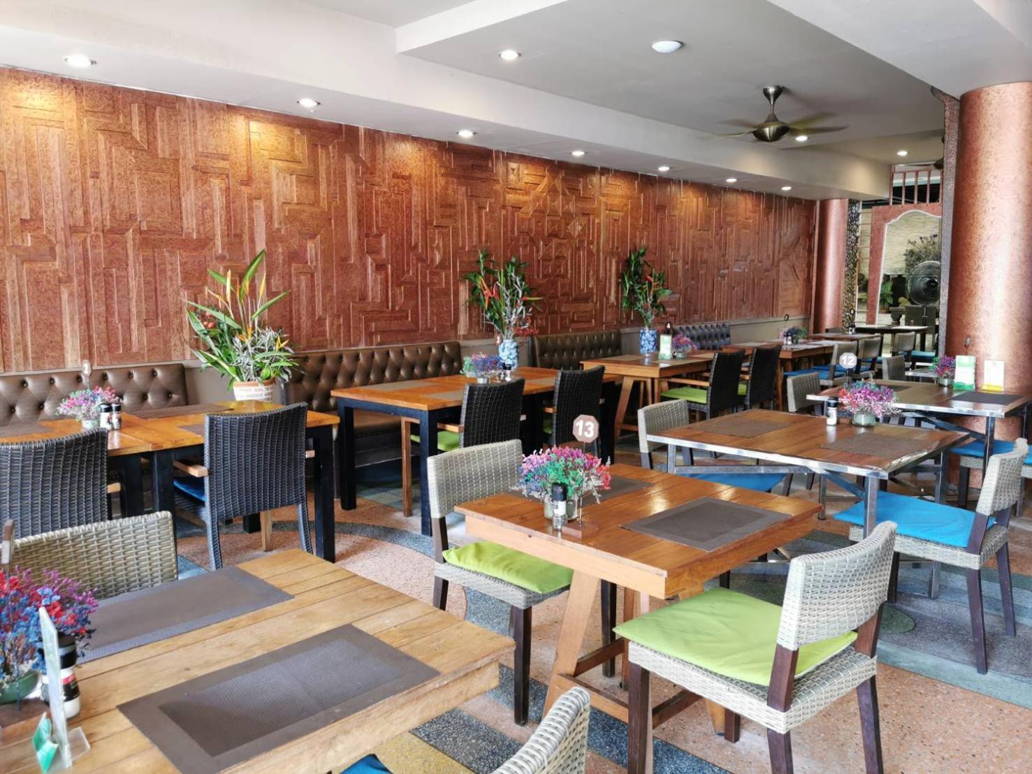 酒店 On Phuket - Sha 3*